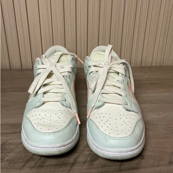 Nike Dunk Low “Barely Green” Women’s Sneakers Size 9 DD1503-104 - Picture 4 of 7